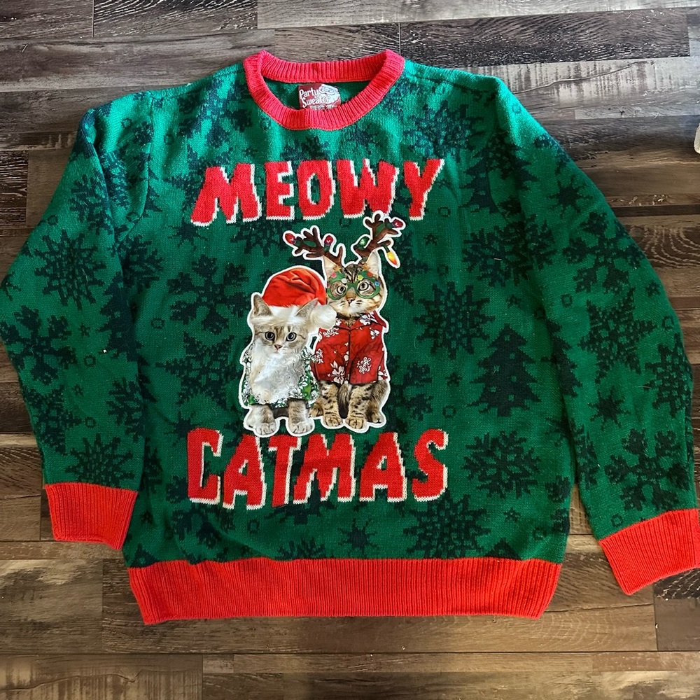 Cat Holiday Christmas Sweater in Green and Red Size XL